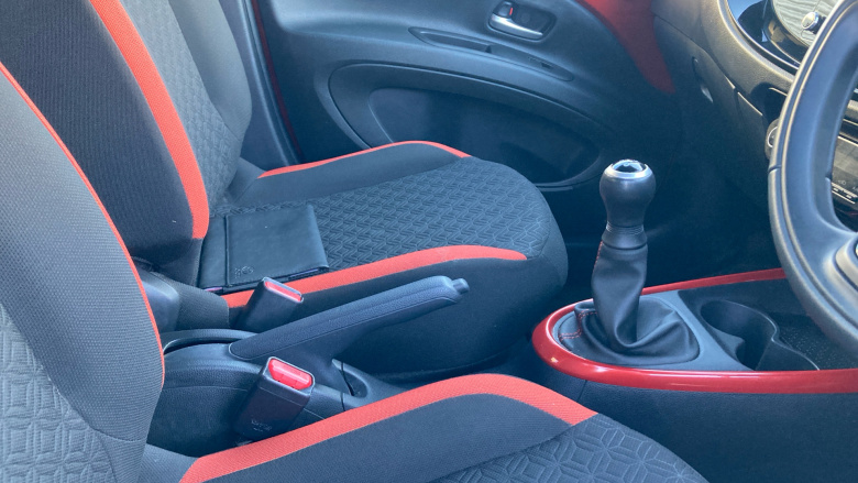 Toyota Aygo X 1.0 VVT-i Edge 5dr Petrol Hatchback